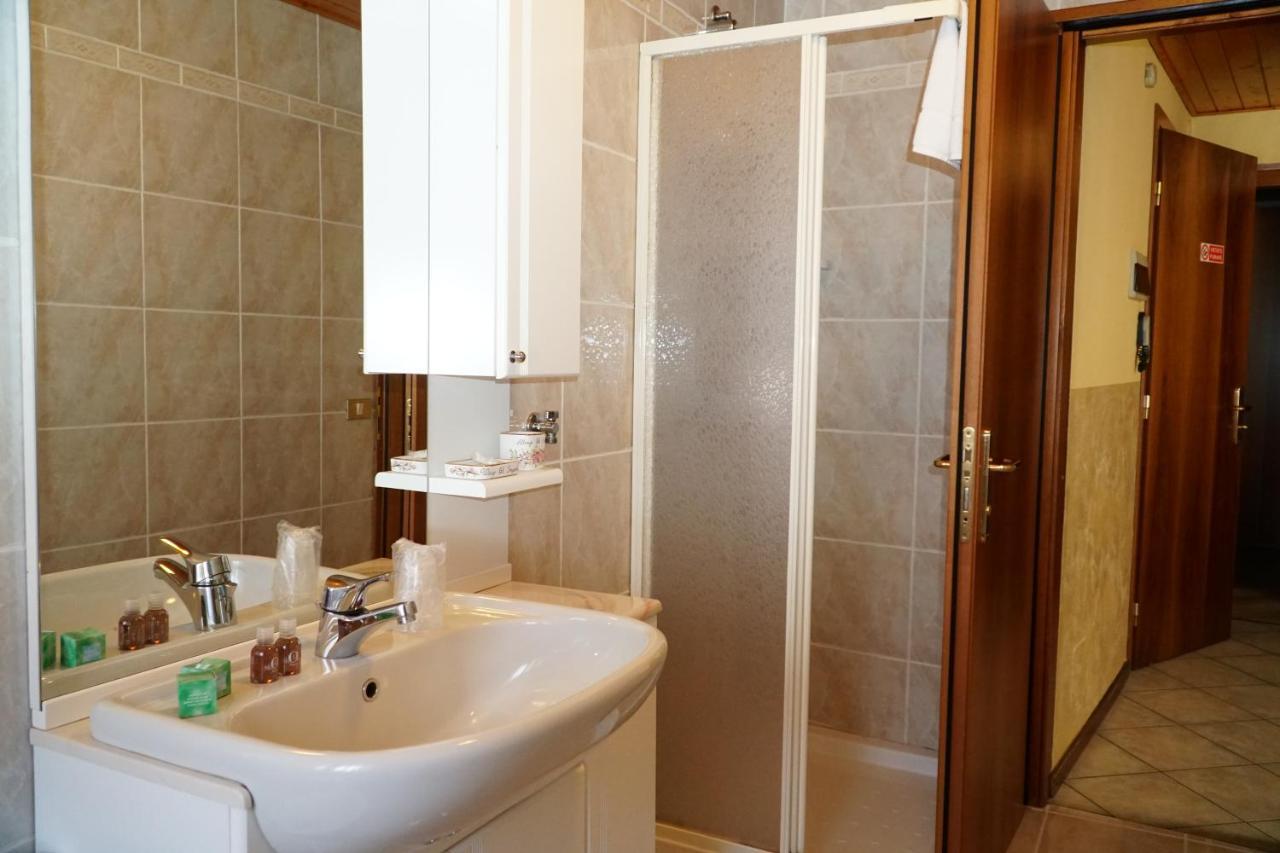 Hotel Iscla Edolo Luaran gambar